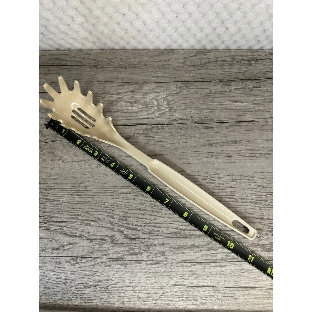 Vintage EKCO Pasta Server Fork Slotted Spoon Almond Cream Nylon‎ USA Made 11